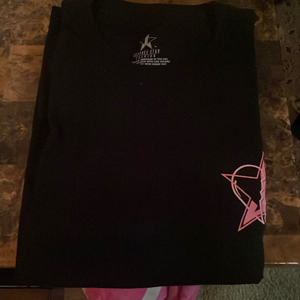 Jeffree Star exclusive Valentines Day 2022 box -heartbreaker tee sz XL brand new